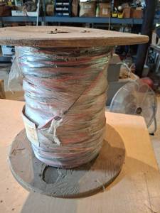lot 1698 image: Electrical Wire Spool with Red and Black Conductors