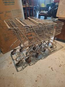 lot 1719 image: Lot of 3 Metal Shopping Carts