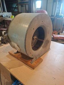 lot 1726 image: Squirrel Cage Fan