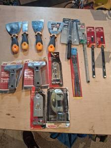 lot 1737 image: Hand Tools Lot Putty Knives, Glass Scrapers, Hacksaw Blades