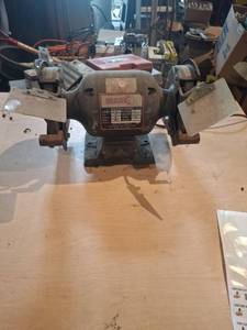 lot 1738 image: Bench Grinder 12 HP 6 Inch Wheel
