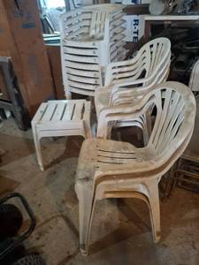 lot 1753 image: Lot of Plastic Stacking Chairs