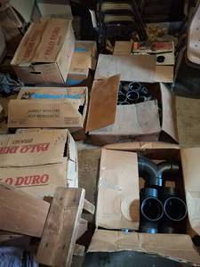 lot 1758 image: Lot of Pipe Fittings