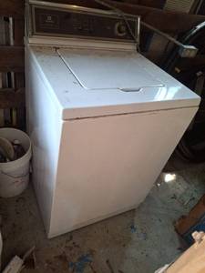 lot 1769 image: Maytag Large Capacity Washing Machine