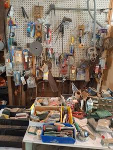 lot 1787 image: All Hanging on Pegboard
