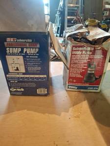lot 1804 image: 2 Submersible Sump Pumps