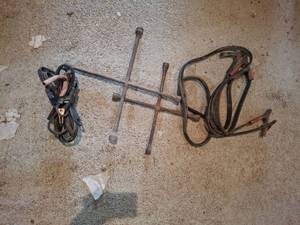 lot 1821 image: Booster Cables and 4-ways