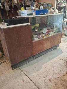 lot 1824 image: (2) Retail Display Case - Glass Front and Lower Storage Cabinets