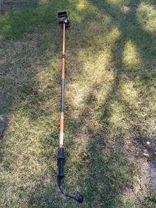 lot 1833 image: Remington Pole Saw