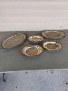 lot 1852 image: 5 Silver Plate Trays - Chippendale 4-Piece Serving Trays Set