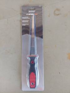 lot 1898 image: 6 Drywall Saw