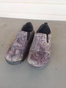 lot 2091 image: Redhead Slip-On Shoes with Camo Patterned Upper - Size 11W