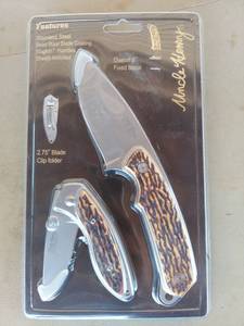 lot 2109 image: Uncle Henry 8 inch Fixed Blade Knife with Sheath and Clip Folder Knife