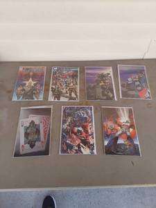 lot 2153 image: IDW Comic Books Lot - 7 Issues