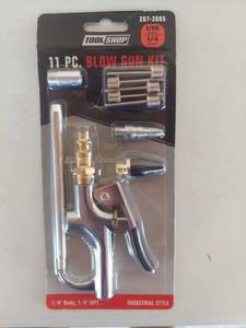 lot 2169 image: Tool Shop 11 PC Blow Gun Kit 14 Body 14 NPT