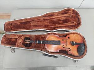 lot 1383 image: Violin with Case - Made in Germany