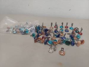 lot 2206 image: Lot of Miniature Figurines on Glass Beads