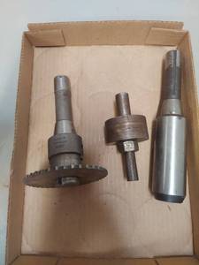 lot 2208 image: (3) Machinist Tooling - Arbor with Splitting Saw