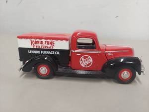 lot 2215 image: Lennox Ford Truck Diecast Bank