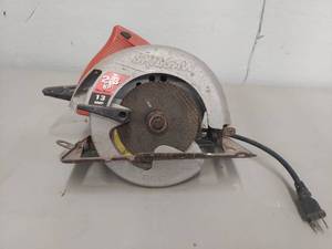 lot 2220 image: Skil 2.3 HP 13 Amp Circular Saw