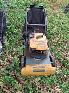 lot 1007 image: Yard-man Chipper  Shredder  Vacuum