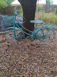 lot 1029 image: Turquoise Metal Decorative Bicycle Planter