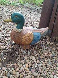 lot 1030 image: Cast Iron Duck Garden Decor