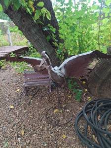 lot 1032 image: Metal Egret Bird Garden Decor
