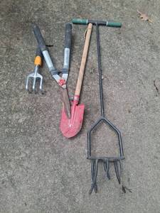 lot 1055 image: Garden Tool Lot - Cultivator, Shovel, and Clippers