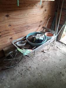 lot 1082 image: Decorative Wooden Planter Cart with Spoke Wheel