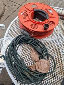lot 1096 image: Extension Cord with Reel and Green Cord