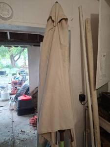 lot 1104 image: Patio Umbrella