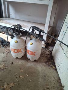 lot 1105 image: (2) HDX Handheld Pump Sprayer
