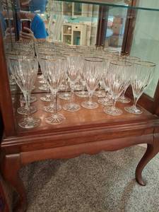 lot 1112 image: Mikasa Stemware - Set of 16 - 8 Water and 8 Wine Glasses with Gold Trim