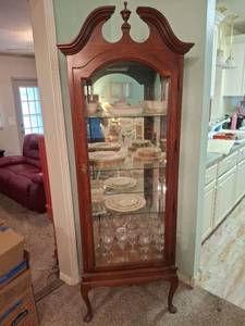lot 1113 image: Curio Cabinet with Glass Door and Glass Shelves