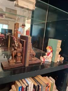 lot 1153 image: (2) Pair Book Ends