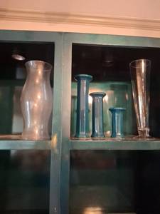 lot 1155 image: Teal Candlesticks and Clear Vase