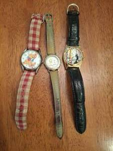 lot 1170 image: 3Character Watches - Winnie the Pooh, Tweety