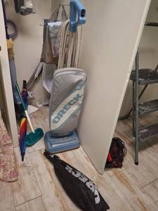 lot 1197 image: Oreck XL IntellaShield Upright Vacuum Cleaner