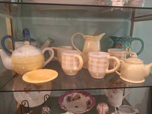 lot 1201 image: Teapots, Pitcher and Mugs on Shelf