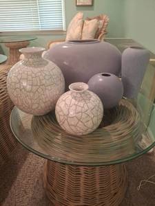 lot 1210 image: Decorative Ceramic Vases - 5 Pieces, Lavender and Crackle Pattern