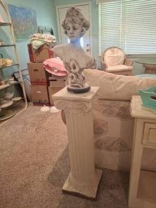 lot 1213 image: Female Bust Sculpture on Pedestal Base
