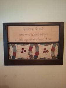 lot 1225 image: Primitive Folk Art Home Decor