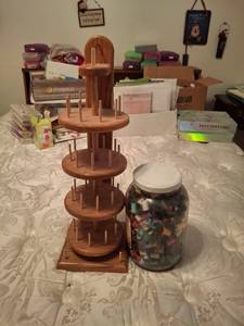 lot 1241 image: Tread Organizer and Assorted Thread Spools in Jar
