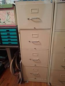 lot 1264 image: 4-Drawer Vertical File Cabinet