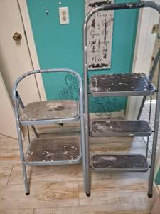 lot 1318 image: 2 Metal Step Stools