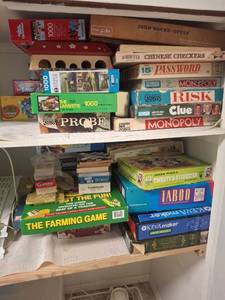 lot 1320 image: Lot of Games and Puzzles
