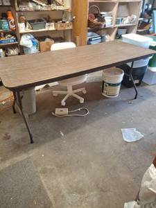 lot 1346 image: 6 Ft Folding Table
