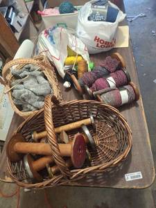 lot 1347 image: Yarn & Needlecraft Lot - Wood Spools