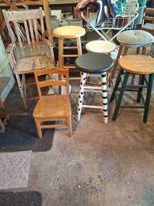 lot 1355 image: Assorted Chairs and Bar Stools Lot